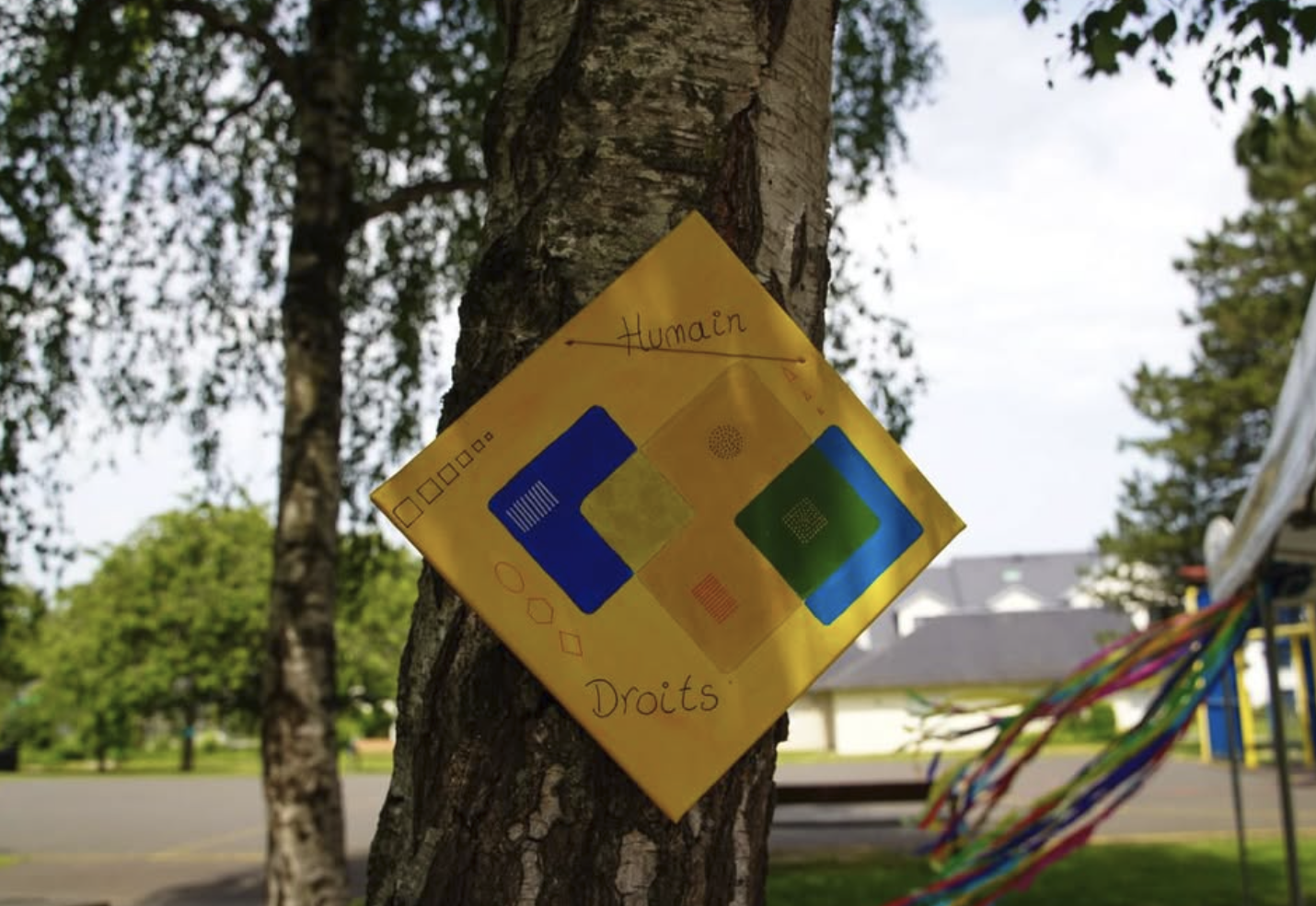 Installation autour de l'humain et des droits à NormHandi'Joy